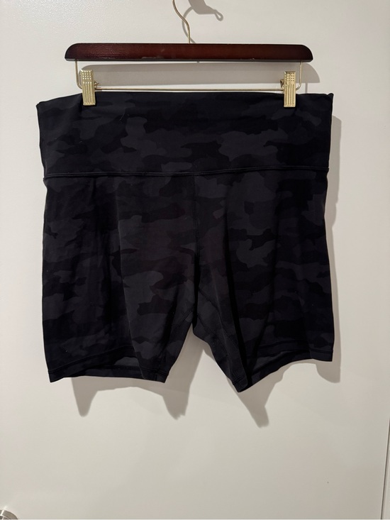 lululemon athletica Pants - lululemon athletica Align Black Camo High-Rise Bike Shorts Size 14